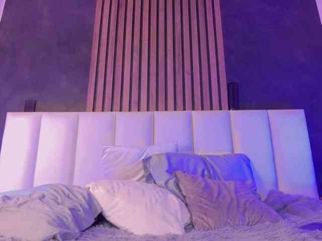 Kendalmiller webcam
