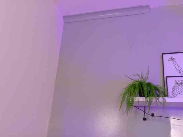 Kendalmiller webcam