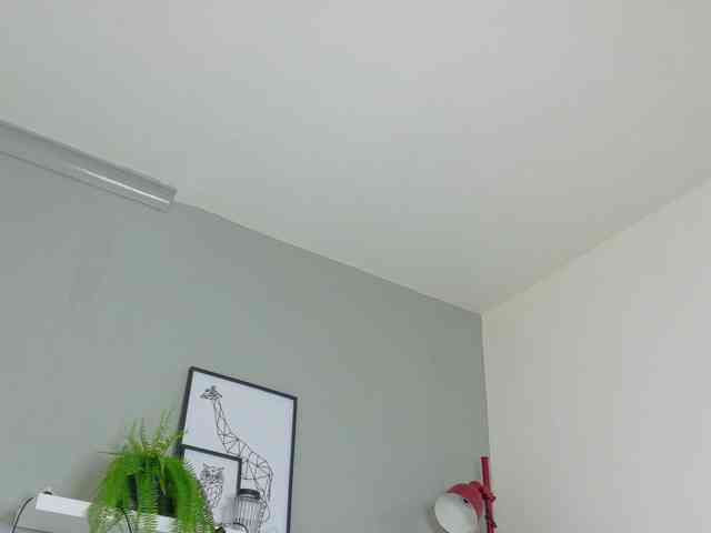 Kendalmiller webcam