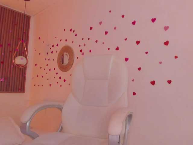 TiffanyWright's BongaCams show and profile