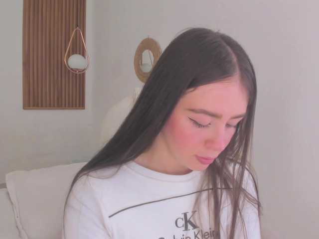 TiffanyWright's BongaCams show and profile