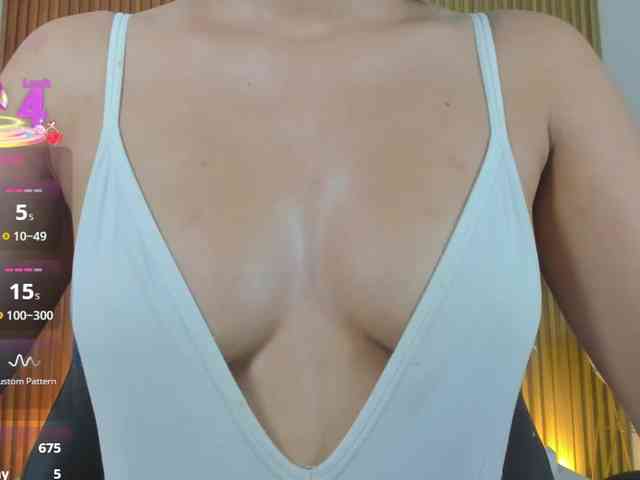 kira-rodriguez webcam