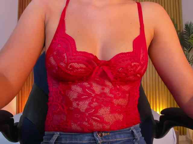 kira-rodriguez webcam