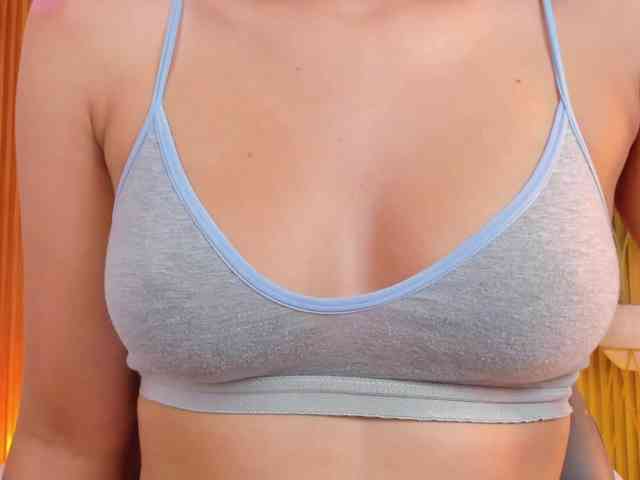 kira-rodriguez webcam