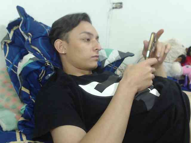simonhoth Live Webcam on BongaCams