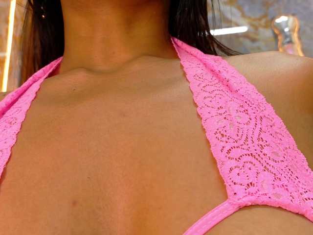 Mady29 from BongaCams