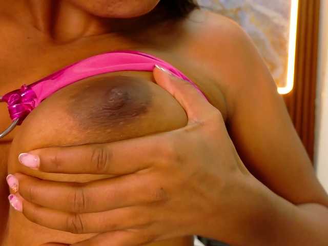 Mady29's BongaCams show and profile