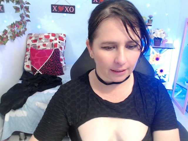 victoria-jones on BongaCams 
