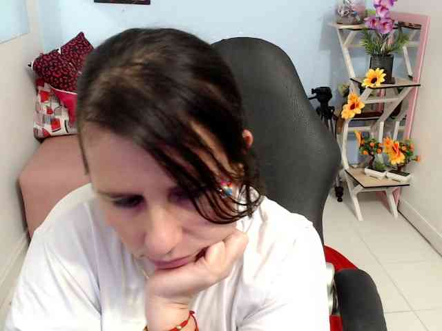victoria-jones webcam