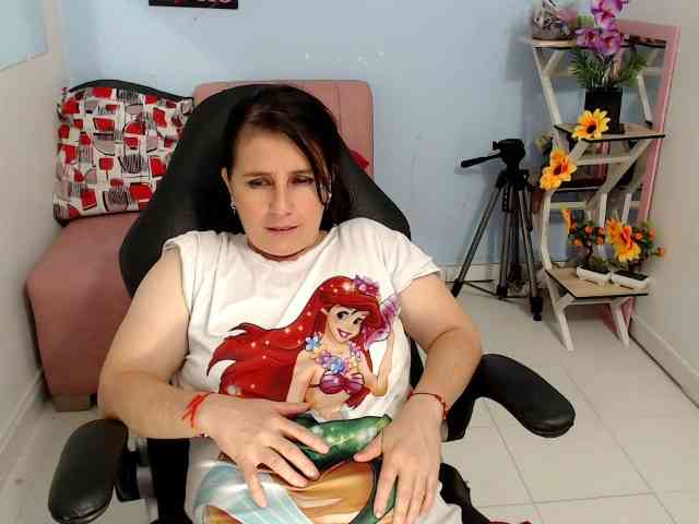 victoria-jones webcam