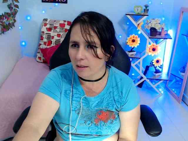 victoria-jones webcam