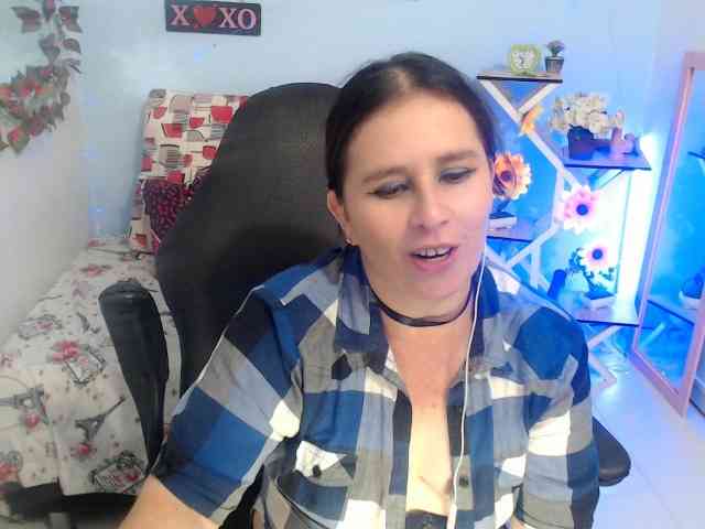 victoria-jones webcam