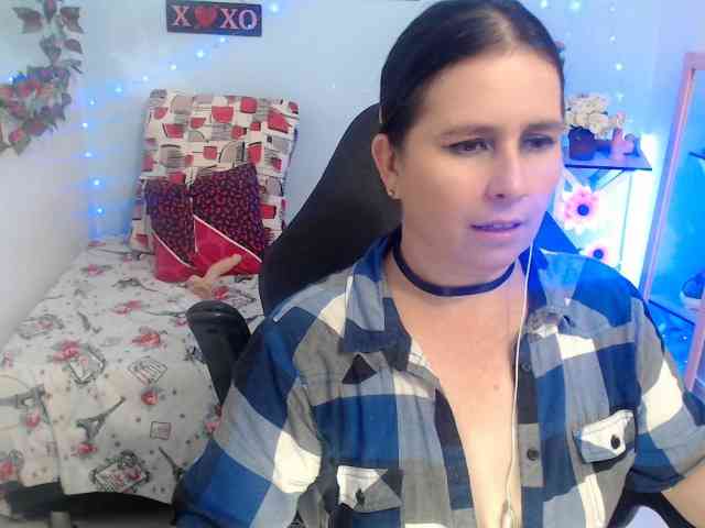 victoria-jones webcam