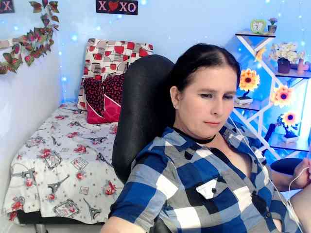 victoria-jones webcam