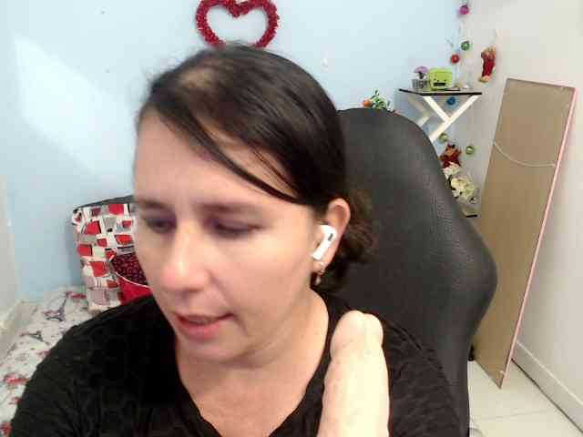 victoria-jones webcam