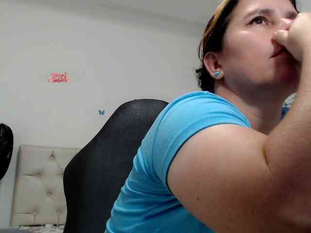 victoria-jones webcam