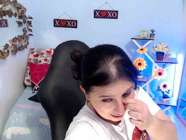victoria-jones webcam