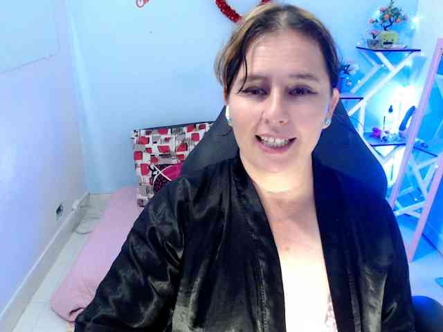 victoria-jones webcam