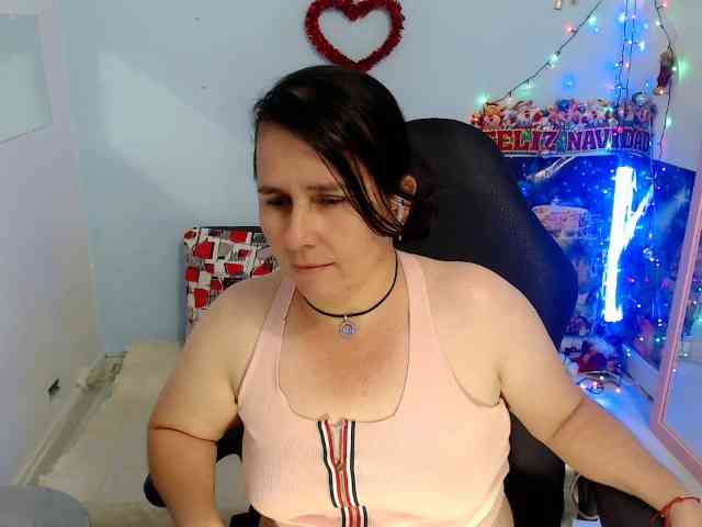 victoria-jones victoria-jones