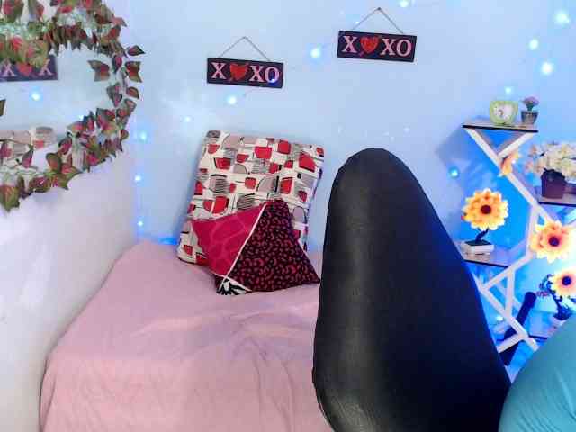 victoria-jones webcam