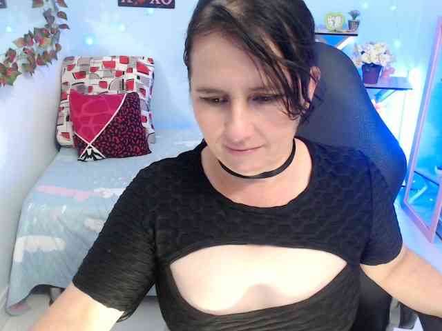 victoria-jones webcam