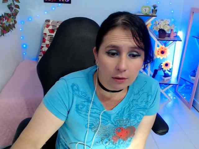 victoria-jones webcam