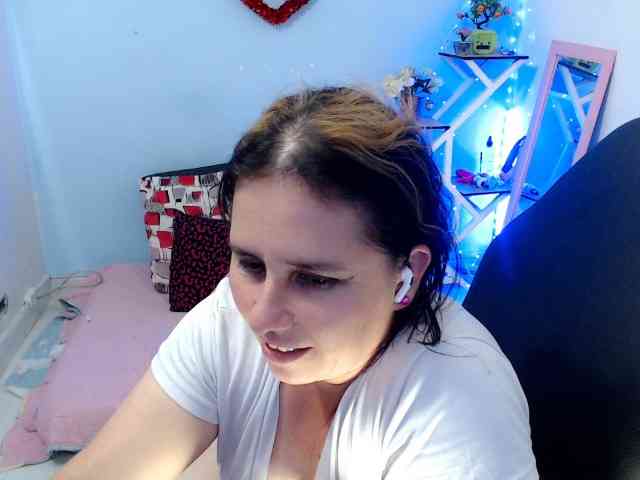 victoria-jones victoria-jones