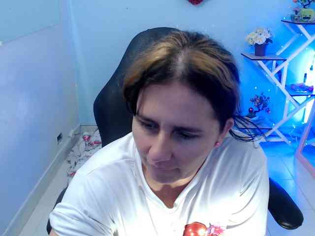 victoria-jones webcam