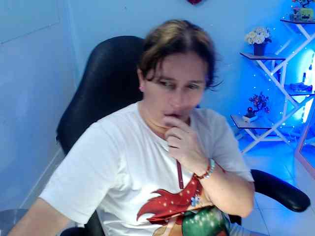 victoria-jones webcam