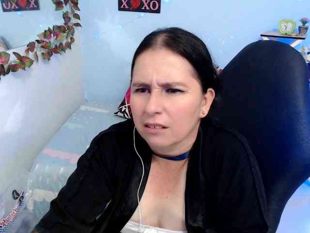 victoria-jones webcam