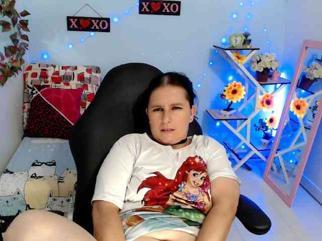 victoria-jones webcam