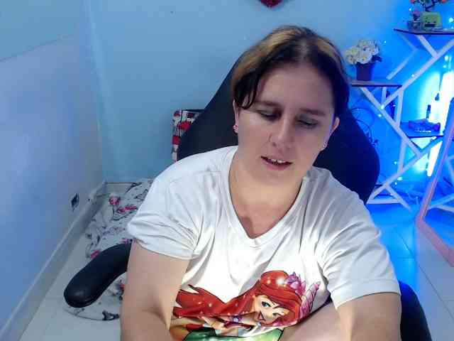 victoria-jones webcam