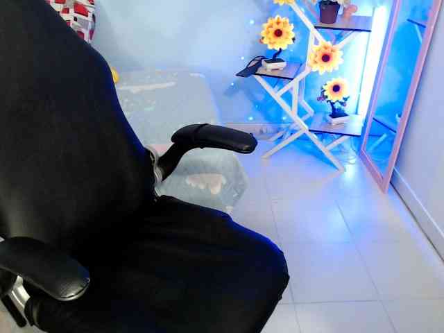 victoria-jones webcam