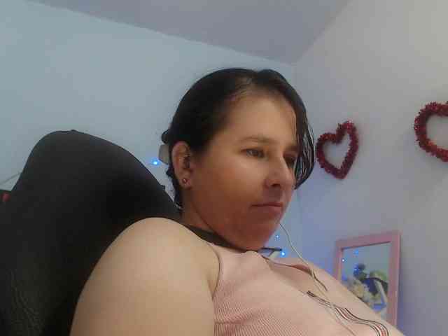 victoria-jones webcam