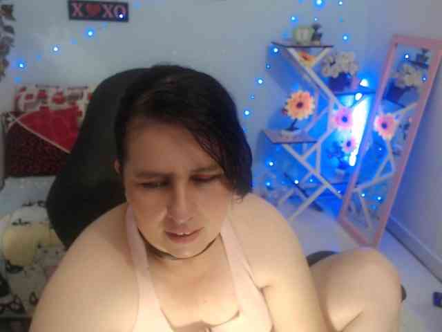 victoria-jones webcam