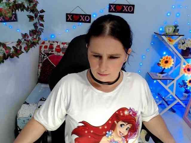 victoria-jones webcam