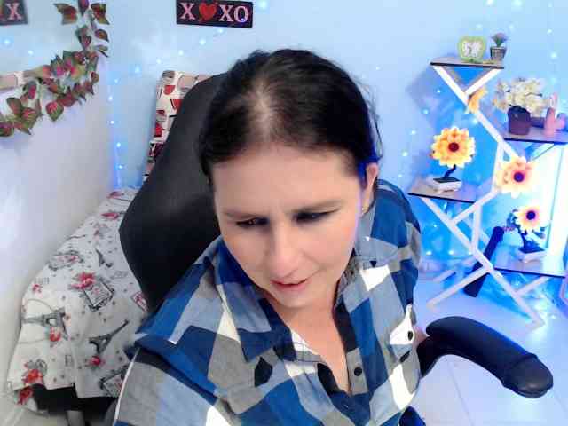 victoria-jones webcam