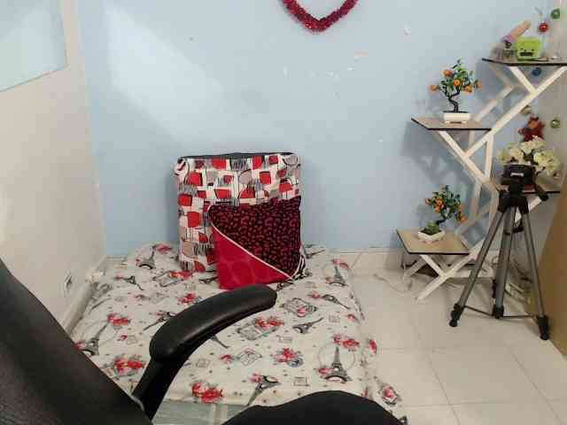 victoria-jones webcam