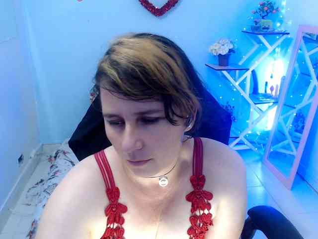 victoria-jones webcam