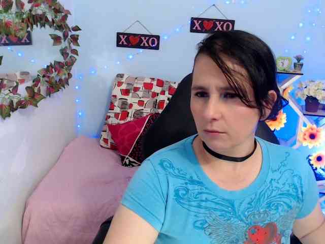 victoria-jones webcam