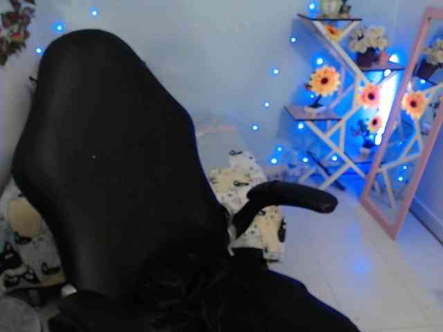victoria-jones webcam