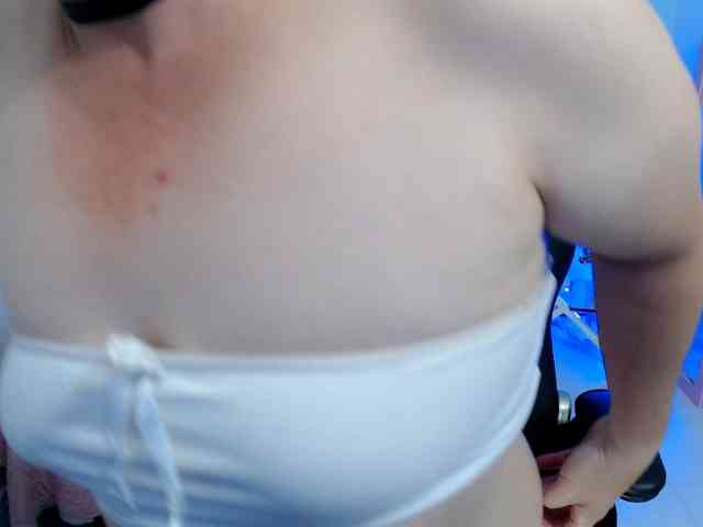 victoria-jones webcam