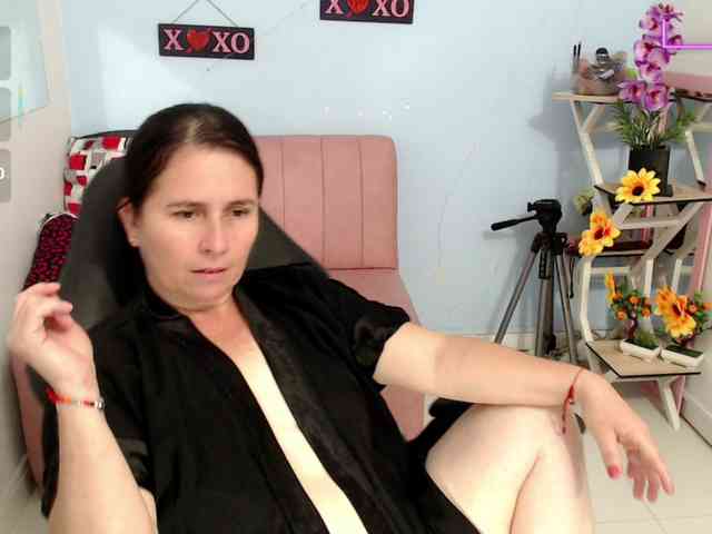 victoria-jones webcam