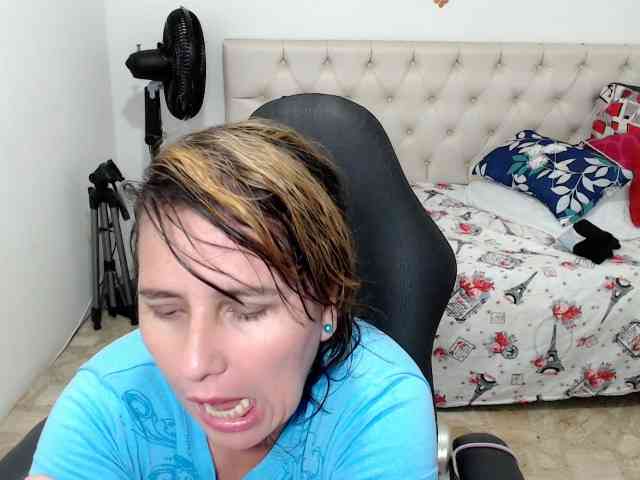 victoria-jones webcam