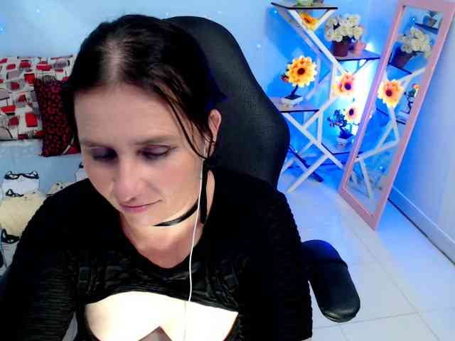 victoria-jones webcam
