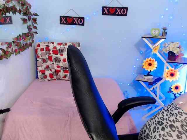 victoria-jones webcam