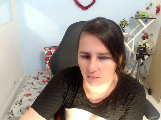 victoria-jones webcam