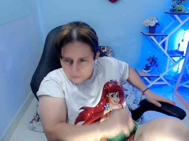 victoria-jones webcam