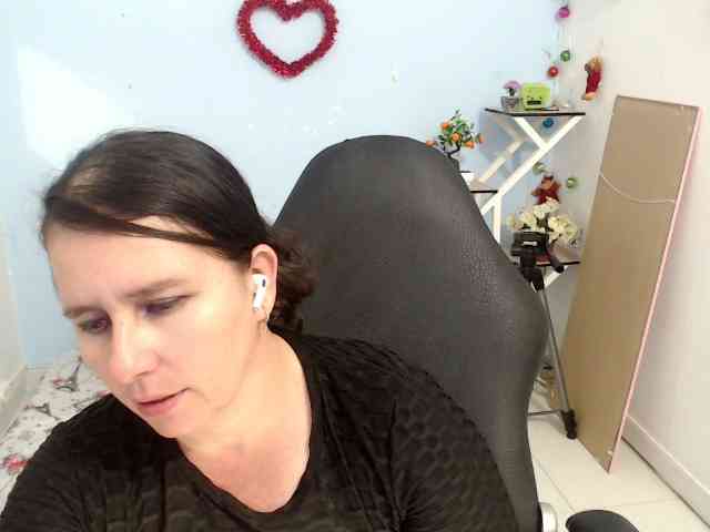 victoria-jones webcam