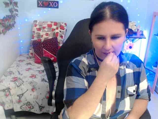 victoria-jones webcam